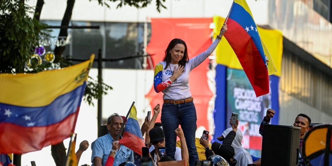 noticia-da-prisao-de-corina,-logo-desmentida,-tensiona-posse-de-maduro