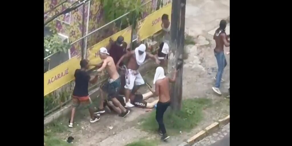 confronto-entre-torcidas-no-recife-deixa-feridos-e-destruicao-nas-ruas