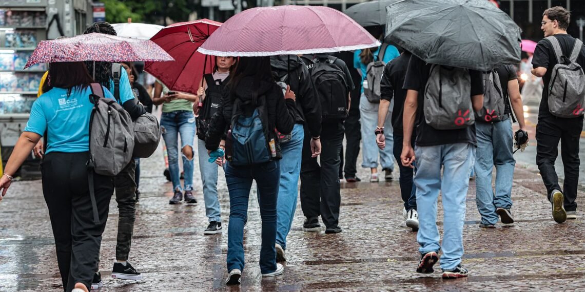 sabado-tem-alertas-para-tempestade-e-calor-extremo-no-pais