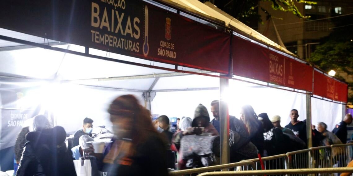 com-o-frio,-sp-aciona-operacao-para-pessoas-em-situacao-de-rua