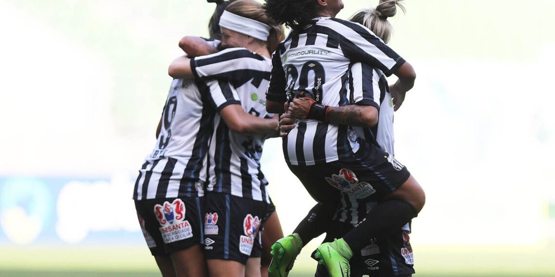 santos,-atletico-mg-e-botafogo-voltam-a-elite-do-brasileirao-feminino