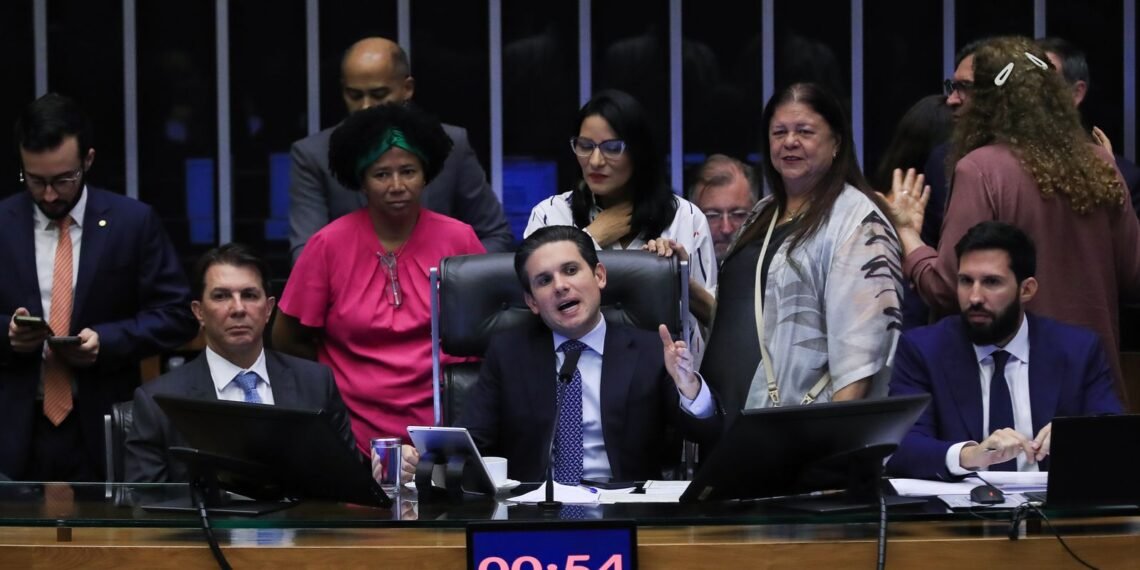 camara-aprova-regras-para-julgamentos-do-stf-e-envia-texto-ao-senado