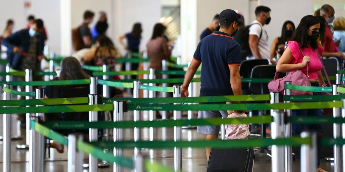 saiba-porque-e-um-risco-fazer-piadas-sobre-bombas-em-aeroportos