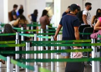 saiba-porque-e-um-risco-fazer-piadas-sobre-bombas-em-aeroportos