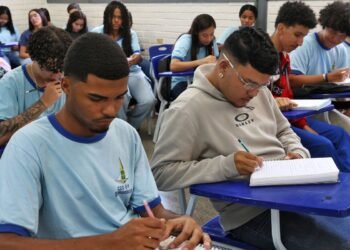 pe-de-meia:-nascidos-em-setembro-e-outubro-recebem-8a-parcela